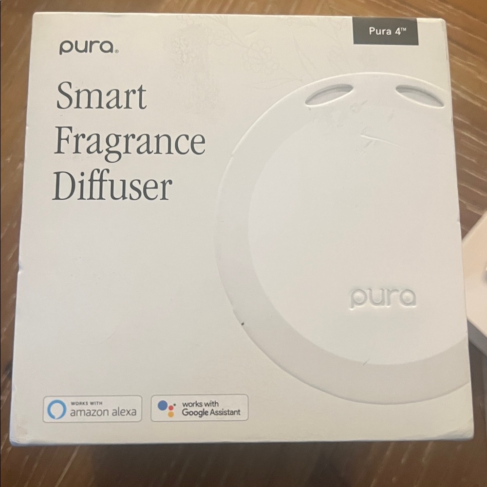 Pura 4 Fragrance smart fragrance diffuser plus one white tea refill